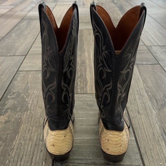 J. Chisholm Snakeskin Cowboy Boots, snake skin and Brown Leather Shaft size 7 - Picture 4 of 13